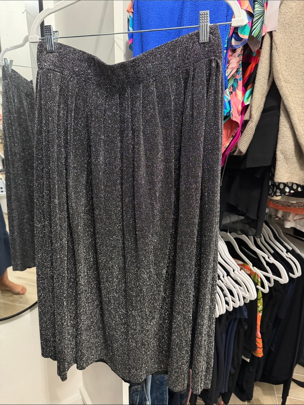 Metro Wear Glitter Pleated Midi Skirt - Black/Silver
